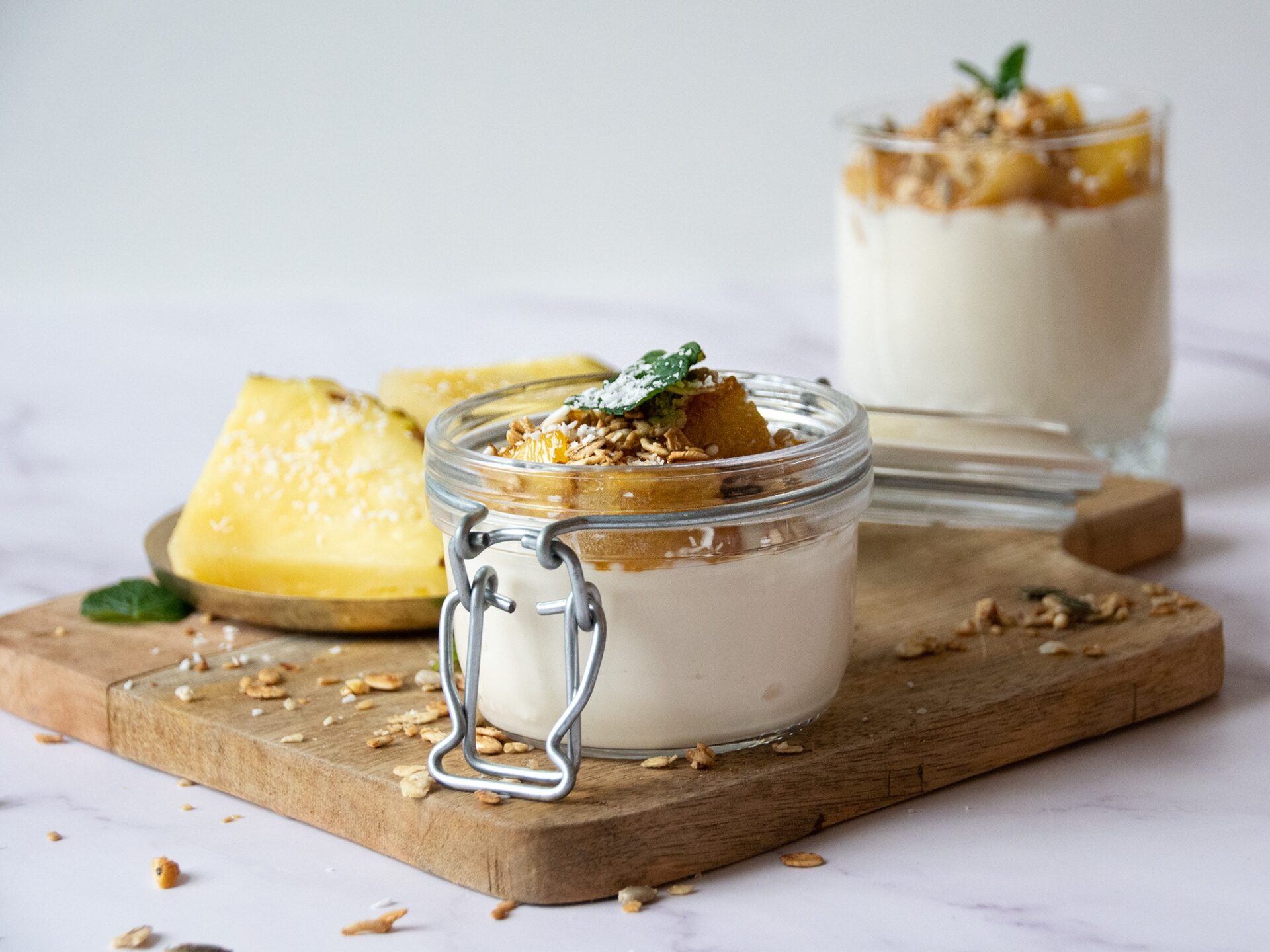 Yoghurt met gekarameliseerde ananas - Vegafoodness